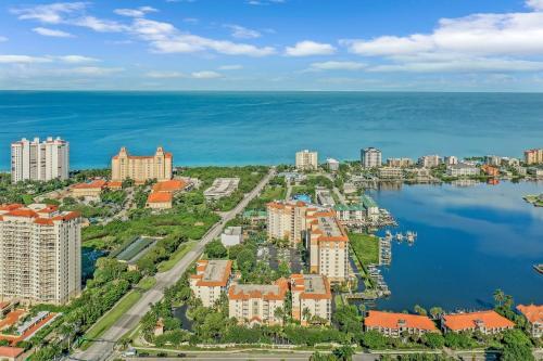 Naples Park Paradise