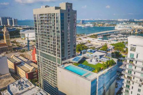 Apartamento Luxury High-rise 2/2 Condo W/oceanview Balcony