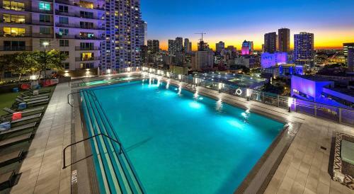 Apartamento Luxury High-rise 2/2 Condo W/oceanview Balcony