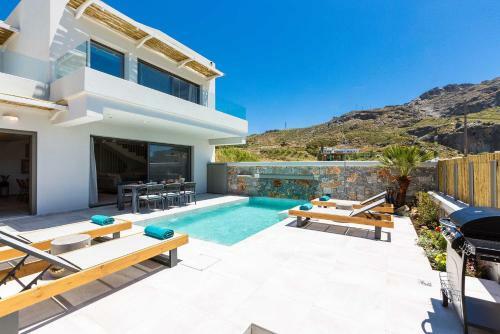 Villa Smili-naiades/3 Bedrooms, Luxury, Beachfront