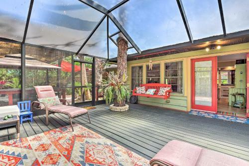 Oasis With 2 Stand-alone Casitas And Outdoor Bath