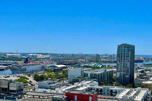 Apartamento Channelside? City Views ? Fr Park ? Wifi ? Pool ?