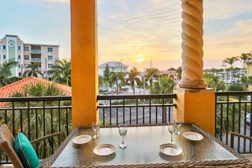 204 - Palms Of Treasure Island Resort