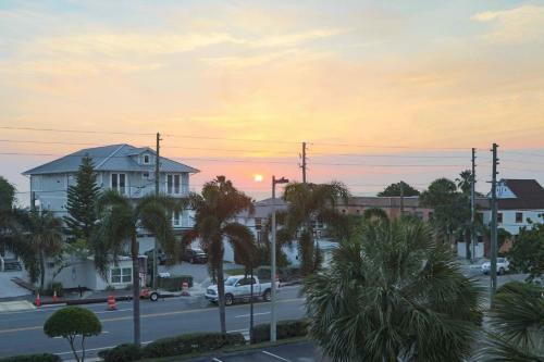 204 - Palms Of Treasure Island Resort