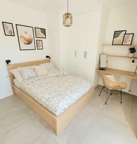 Apartamento Coastal Retreat W/ Balcony, Shared Pool&tennis