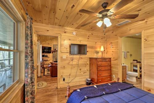 Peaceful Ellijay Cabin With Grill And Mtn Views!
