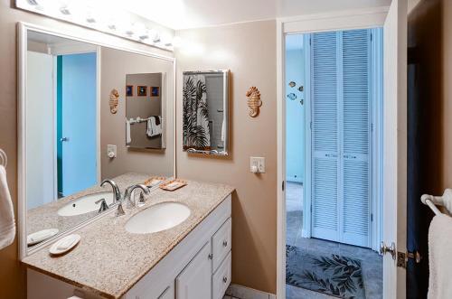 Apartamento Oceanfront Kailua-kona Condo With Private Balcony!