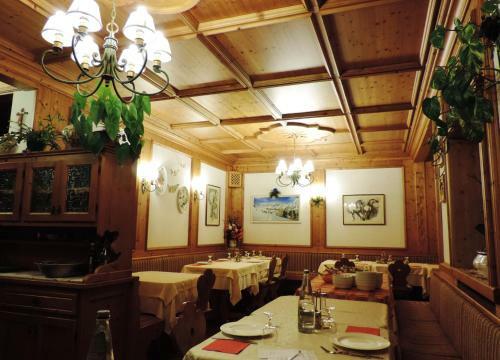 Hotel Albergo Ombrettola