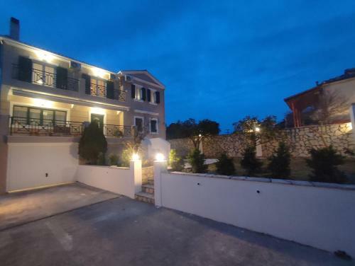 Villa-ruby