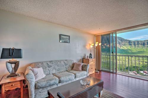 Apartamento Lush Condo With Community Pool, 1 Mi To Beach!
