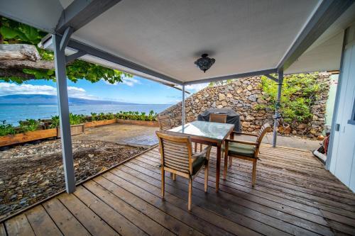 Oceanfront Lahaina Front Street Private Home