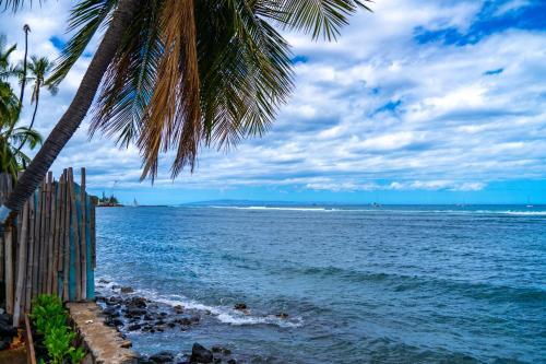 Oceanfront Lahaina Front Street Private Home