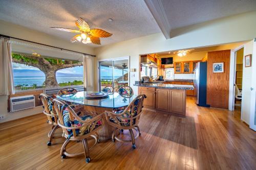 Oceanfront Lahaina Front Street Private Home