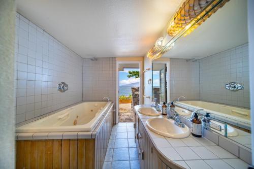 Oceanfront Lahaina Front Street Private Home