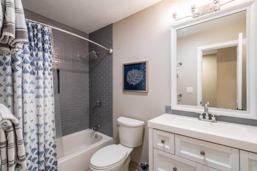 Refreshing Renovation Walk To The Beach