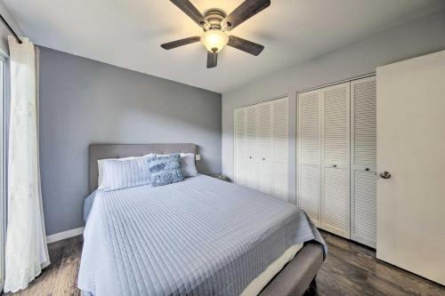 Apartamento Coastal Escape Condo With Pool, Near Beaches!