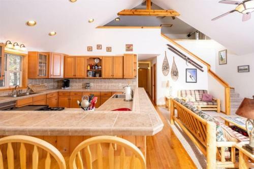The Smitty Place By Casago Mccall - Donerightmanagement