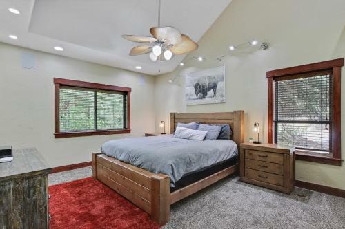 Magic Mccall Cabin And Studio For Larger Groups