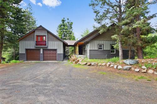 Magic Mccall Cabin And Studio For Larger Groups