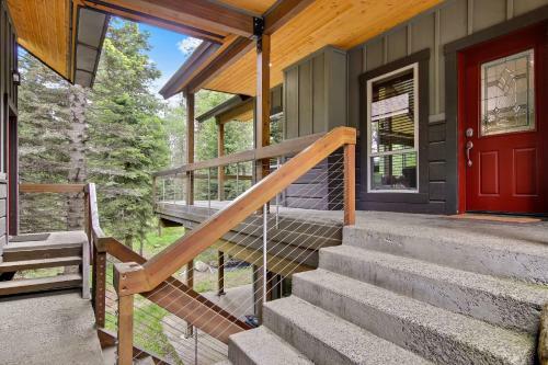 Magic Mccall Cabin And Studio For Larger Groups