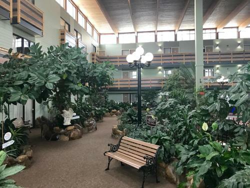 Hotel Red Deer Lodge