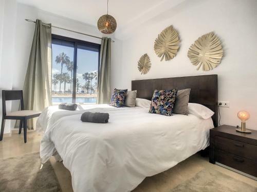 Superb Seafront Apartment Marina Real 305