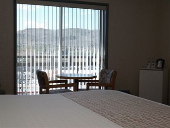 Village Green Hotel And Casino - Standard Cb