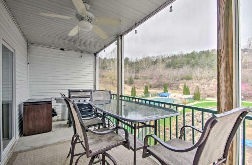 Apartamento Spacious Lakefront Condo With Community Pools!