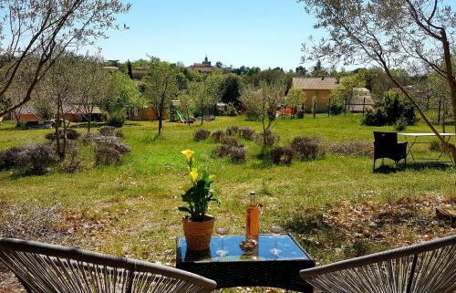 Hostal Chambre de Charme Ind�pendante-proche Uz�s