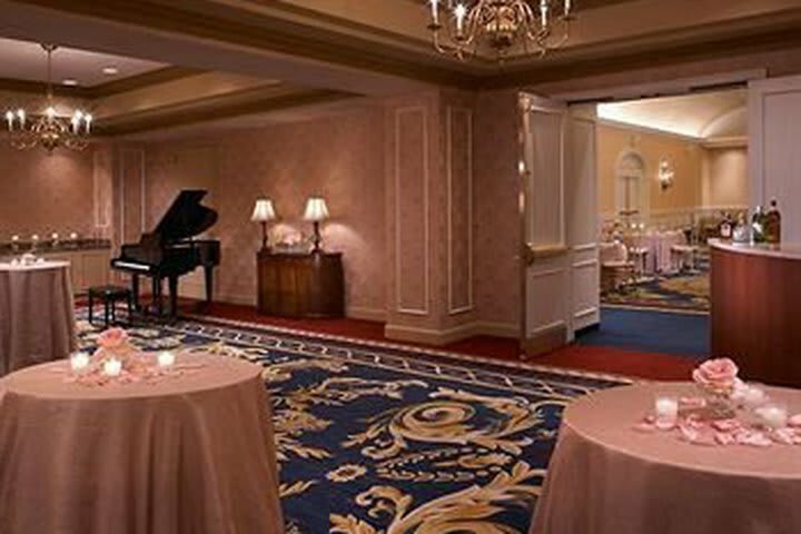 The Dearborn Inn, A Marriott Hotel