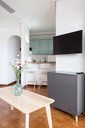 Apartamento Oceanfront Parque Albatros 214b