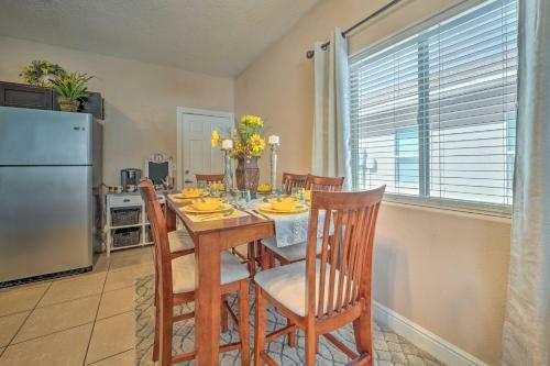 Charming Portales Retreat Across From Enmu!