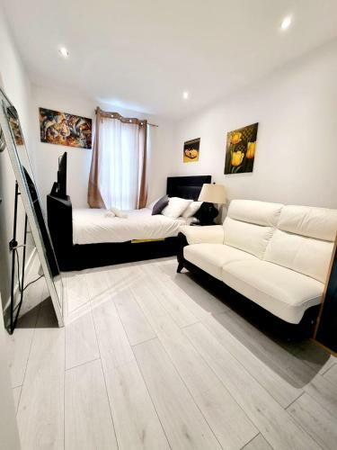 Lux, Cosy 2 Bedroom Apartment.