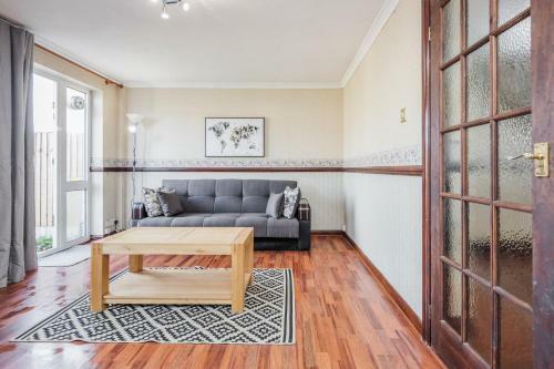 Spacious 3 Bedroom House!free Packing!free Wifi!
