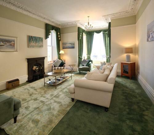 Torbay Rise Sea Side Villa With Family Facilities