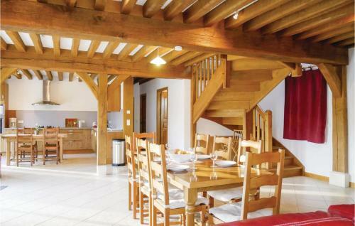 Holiday Home La Croupte J-839