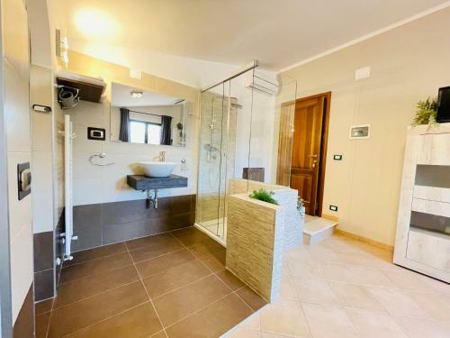 Costa Del Gallo A 4-bed Cottage In Sulmona