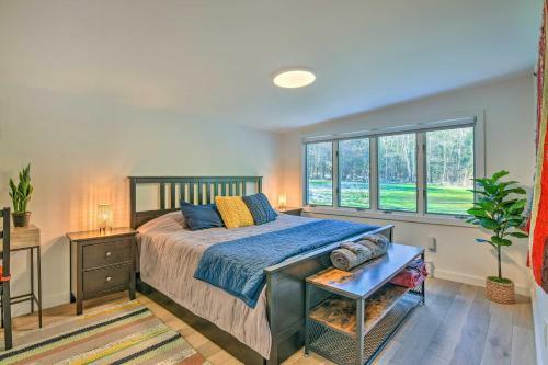 Modern Monticello Home With Hot Tub And Pond