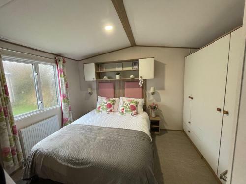 Forget Me Not Caravan - Littlesea Haven Holiday Park, Weymouth