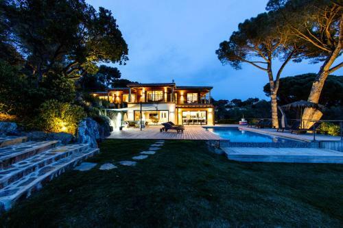 Villa Blanche Luxury - Pieds Dans L'eau, Piscine Chauff�e