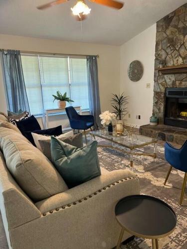 Suburban Retreat Entire Home Pet Friendly