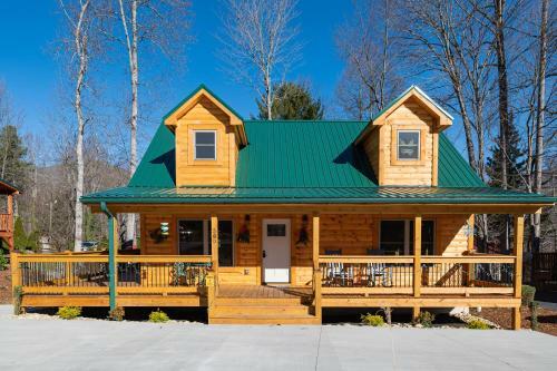 The Snow Owl Cabin