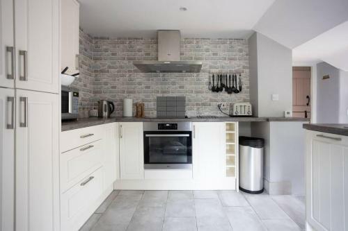 Cosy Tranquil Fully Equipped & Beautiful Garden