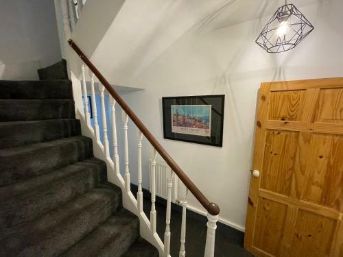 Cheerful 2 Bedroom Townhouse With Cinema Loft