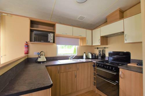 15 Solent Village, Thorness Bay Holiday Park