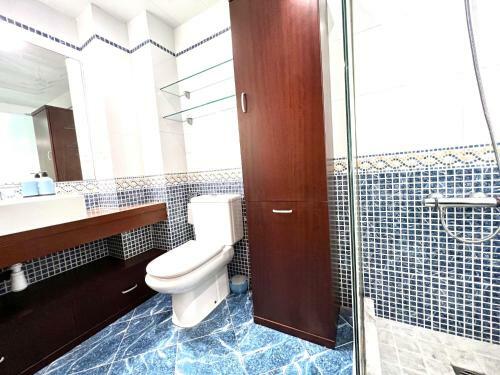 Oriol Center Apartments