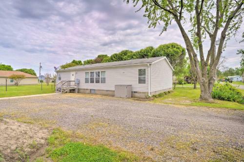 Quaint Ridgely Home About 9 Mi To Reelfoot Lake!