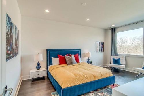 4 Connecting Condos - Sleeps 32 To 36 - Firepits - Garages - Rooftops Decks - Great Views - Security