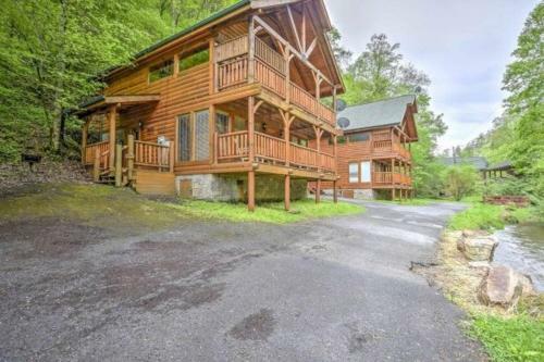 Smokey Max Cabin