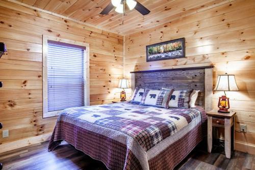 Swimming Bears Lodge Two Cabins With Pools And Hottubs
